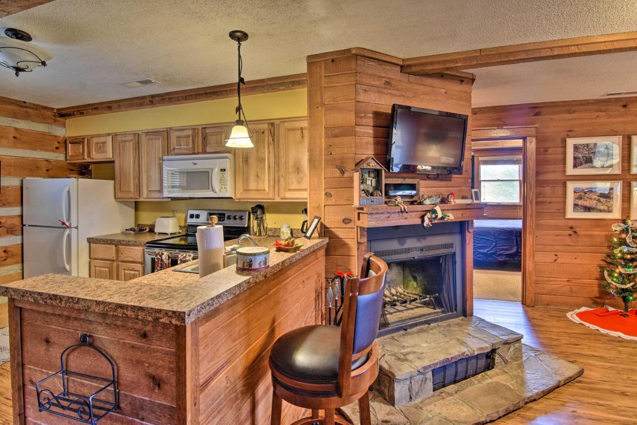 Cozy Cabin With Hot Tub And Smoky Mountain Views! Villa Bryson City Eksteriør bilde